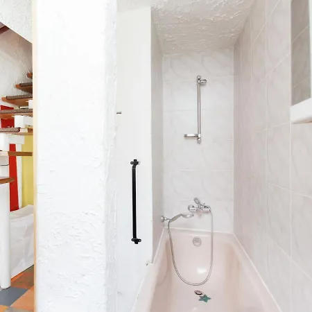 Cosy In With Terrace Apartment