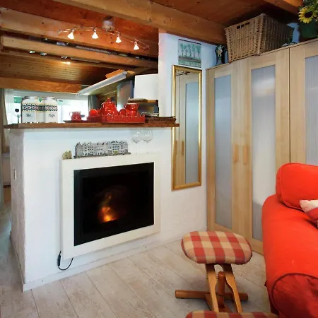 Cosy In With Terrace Apartment